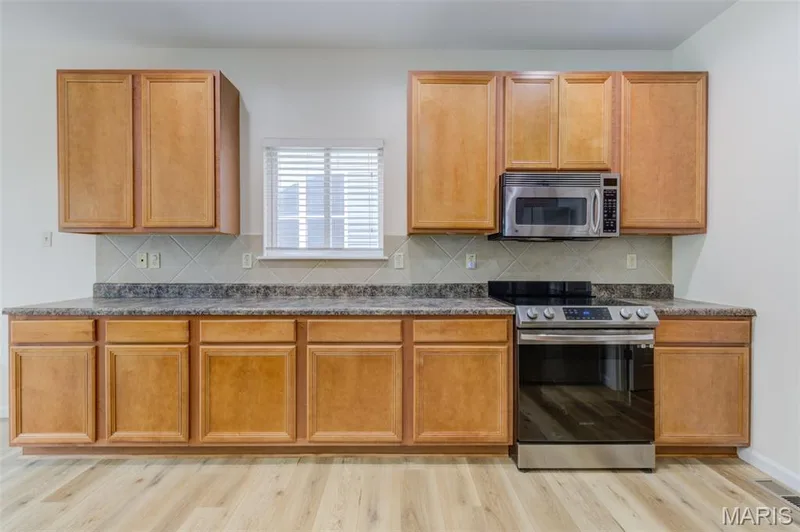 Great Workspace and storage — 508 Newkirk Circle, St Peters, MO 63303