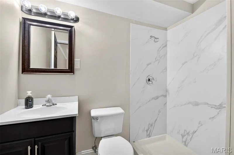 711 Montbrook Drive, O'Fallon, MO 63366 — listing photo 9 of 28
