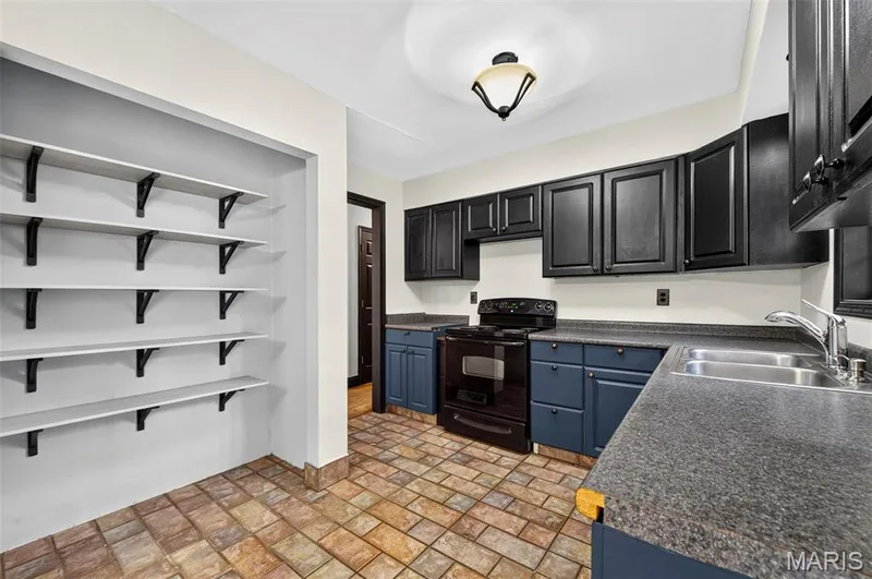 711 Montbrook Drive, O'Fallon, MO 63366 — listing photo 15 of 28