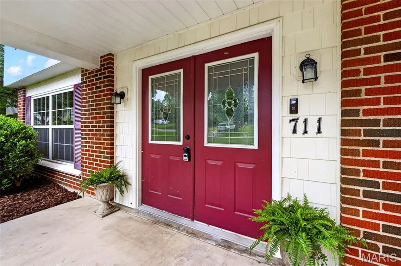 711 Montbrook Drive, O'Fallon, MO 63366 — listing photo 4 of 28