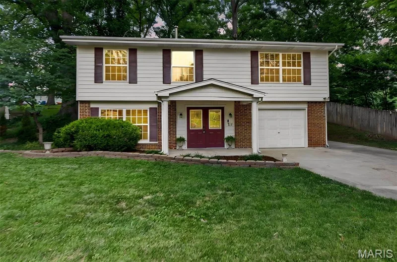 711 Montbrook Drive, O'Fallon, MO 63366 — listing photo 2 of 28
