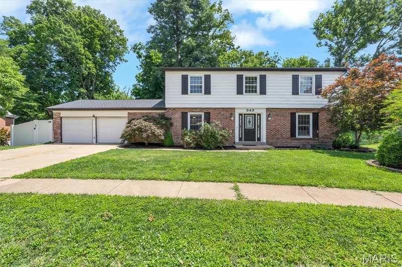 343 Ridge Trail Drive, Chesterfield, MO β listing photo 1