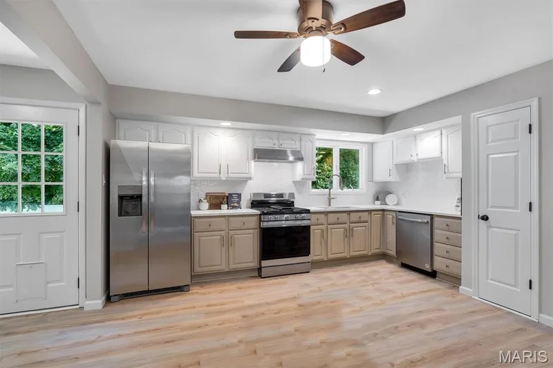 343 Ridge Trail Drive, Chesterfield, MO 63017 — listing photo 13 of 64