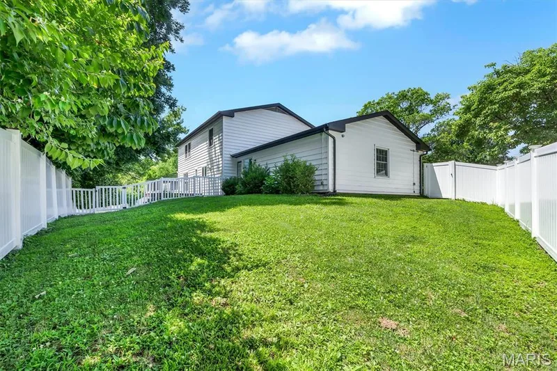 343 Ridge Trail Drive, Chesterfield, MO 63017 — listing photo 52 of 64