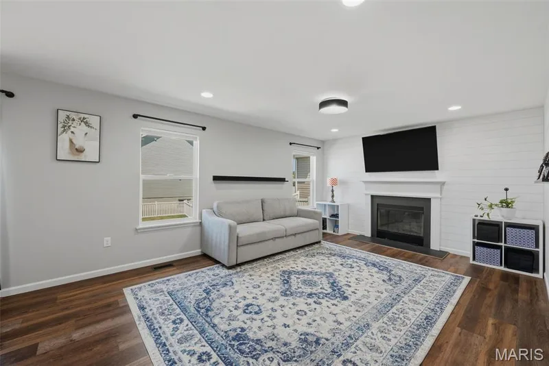 211 Pearl Vista Drive, O'Fallon, MO 63366 — listing photo 10 of 48