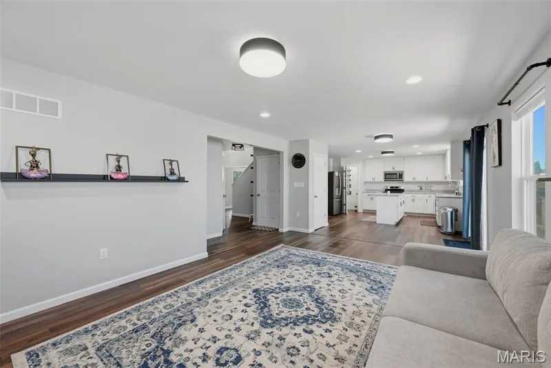 211 Pearl Vista Drive, O'Fallon, MO 63366 — listing photo 13 of 48