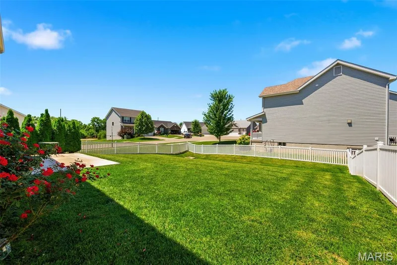 211 Pearl Vista Drive, O'Fallon, MO 63366 — listing photo 42 of 48