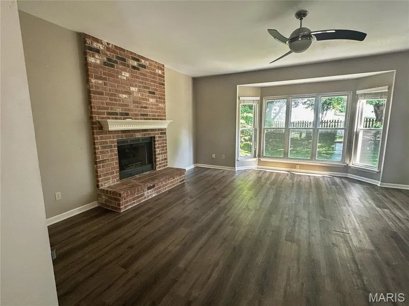 7377 Little Oaks Drive, O'Fallon, MO 63368 — listing photo 5 of 26