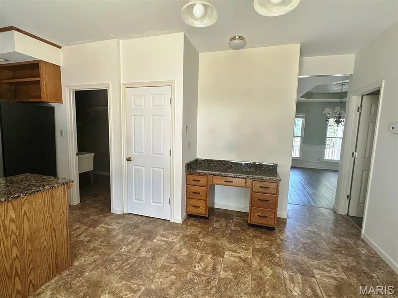 7377 Little Oaks Drive, O'Fallon, MO 63368 — listing photo 14 of 26