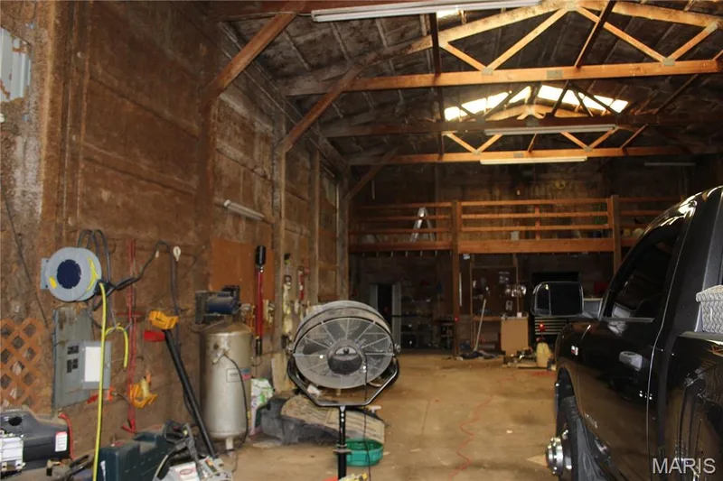 Concrete Floors — 3877 Highway D, Defiance, MO 63341