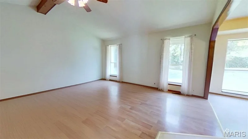 Vaulted Ceiling — 3877 Highway D, Defiance, MO 63341