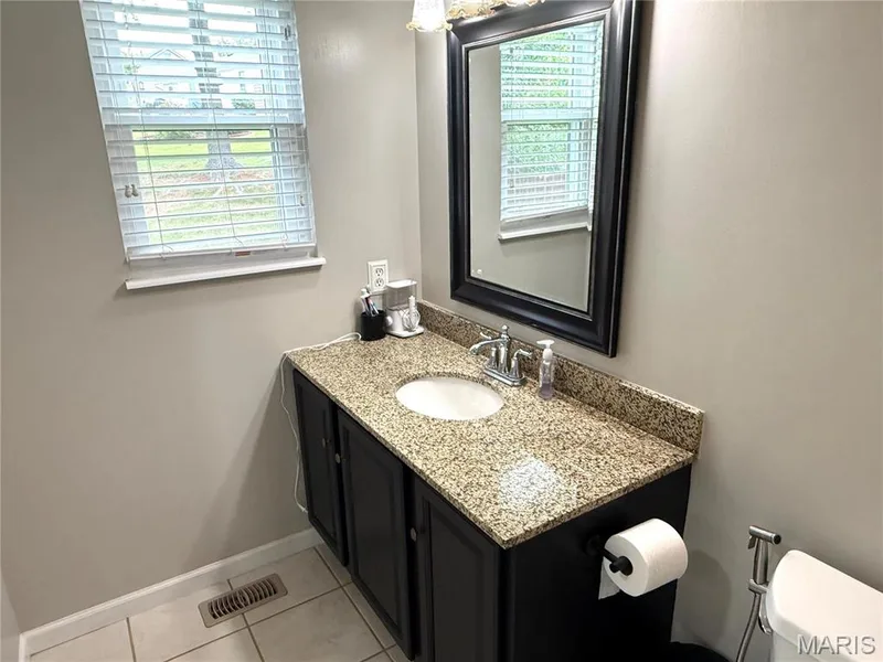 174 Stage Coach Landing Drive, O'Fallon, MO 63376 — listing photo 11 of 27