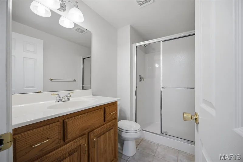 1049 Cambridge Way Drive, Chesterfield, MO 63017 — listing photo 26 of 37