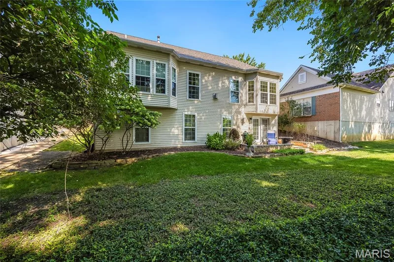 1049 Cambridge Way Drive, Chesterfield, MO 63017 — listing photo 31 of 37