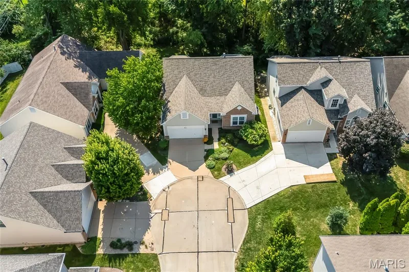 1049 Cambridge Way Drive, Chesterfield, MO 63017 — listing photo 33 of 37