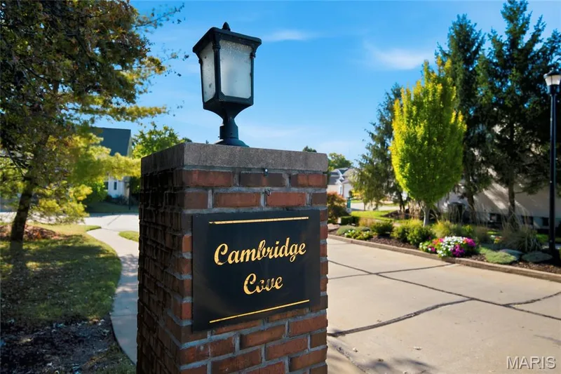 1049 Cambridge Way Drive, Chesterfield, MO 63017 — listing photo 35 of 37
