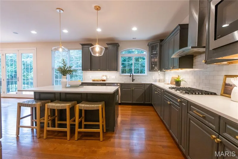 220 Woodcliffe Place Drive, Chesterfield, MO 63005 — listing photo 11 of 43
