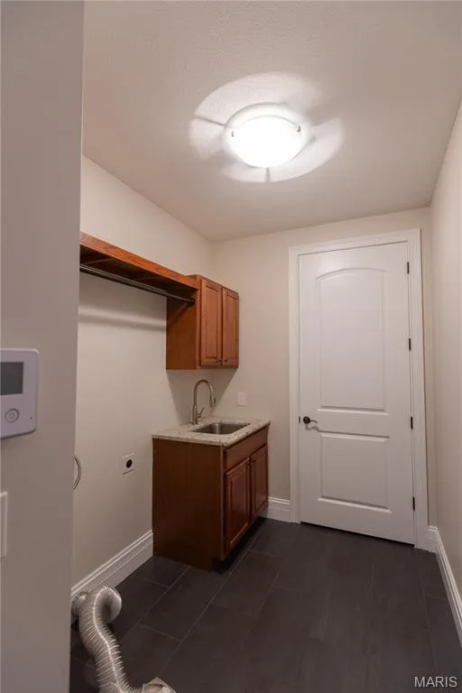 Laundry with large closet — 220 Woodcliffe Place Drive, Chesterfield, MO 63005