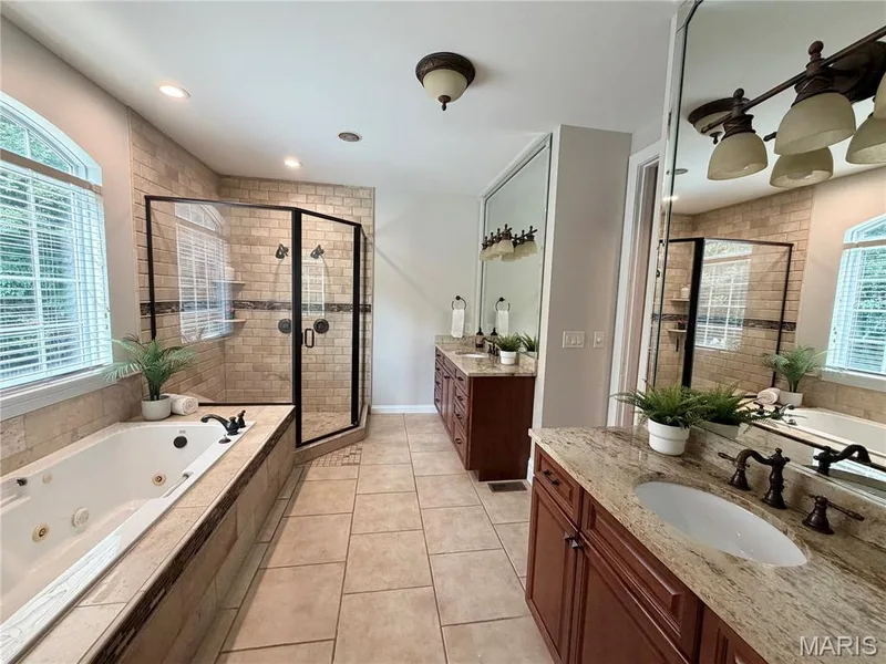 Primary Bathroom — 220 Woodcliffe Place Drive, Chesterfield, MO 63005