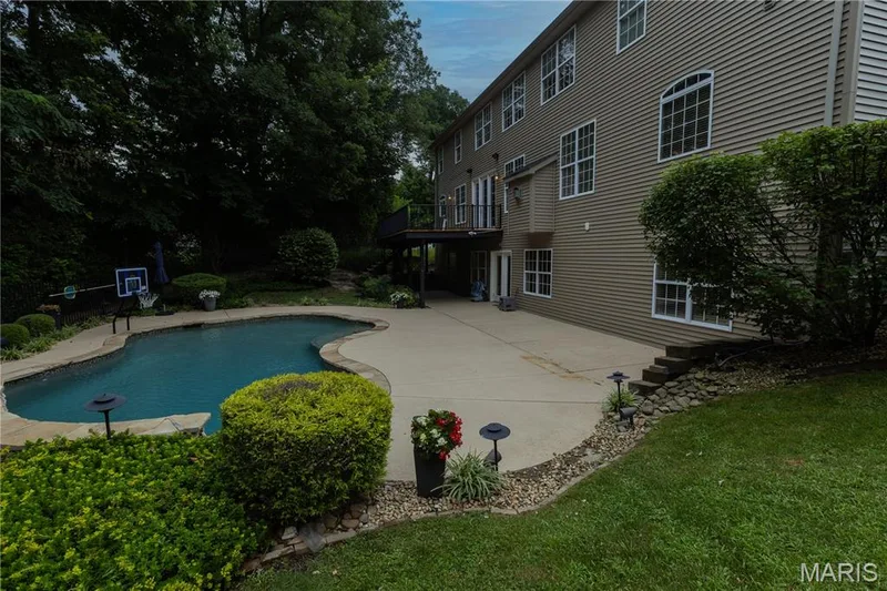 220 Woodcliffe Place Drive, Chesterfield, MO 63005 — listing photo 42 of 43