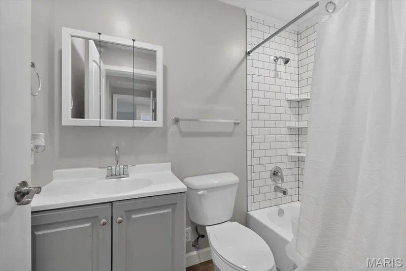 916 N Main Street, O'Fallon, MO 63366 — listing photo 11 of 40