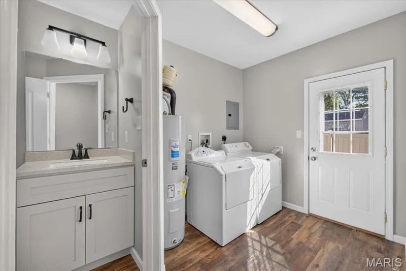 916 N Main Street, O'Fallon, MO 63366 — listing photo 16 of 40