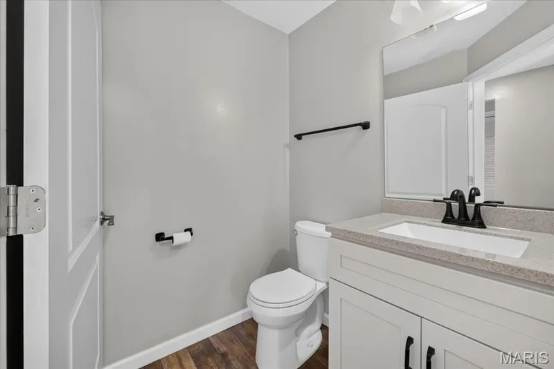 916 N Main Street, O'Fallon, MO 63366 — listing photo 17 of 40