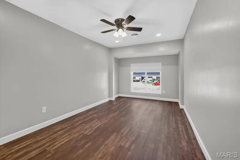 916 N Main Street, O'Fallon, MO 63366 — listing photo 26 of 40