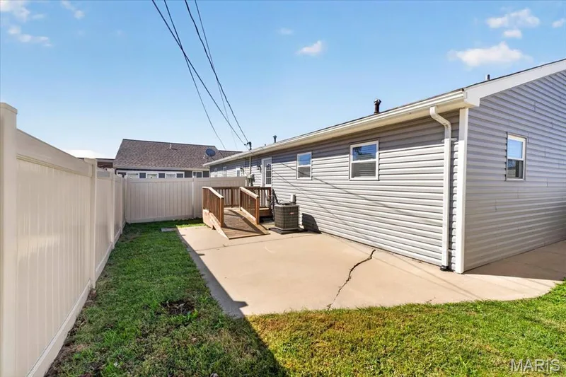 916 N Main Street, O'Fallon, MO 63366 — listing photo 37 of 40