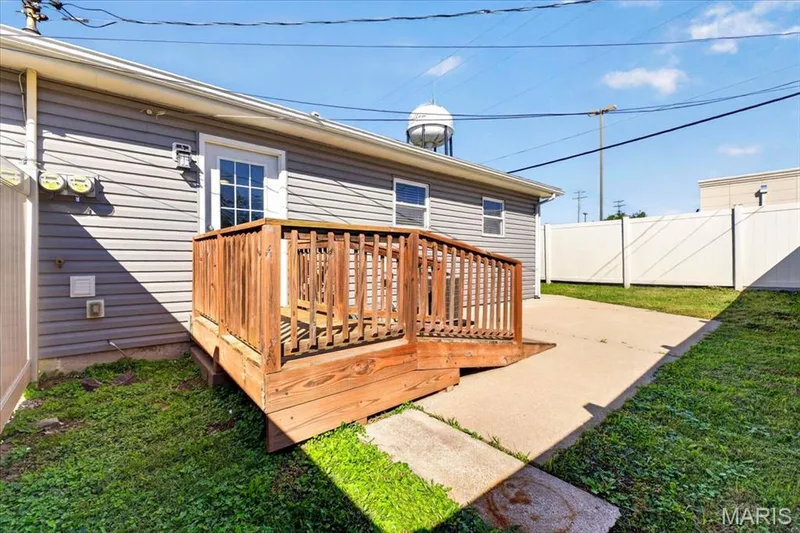 916 N Main Street, O'Fallon, MO 63366 — listing photo 38 of 40