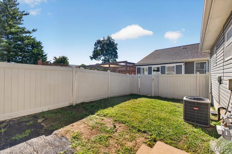 916 N Main Street, O'Fallon, MO 63366 — listing photo 39 of 40