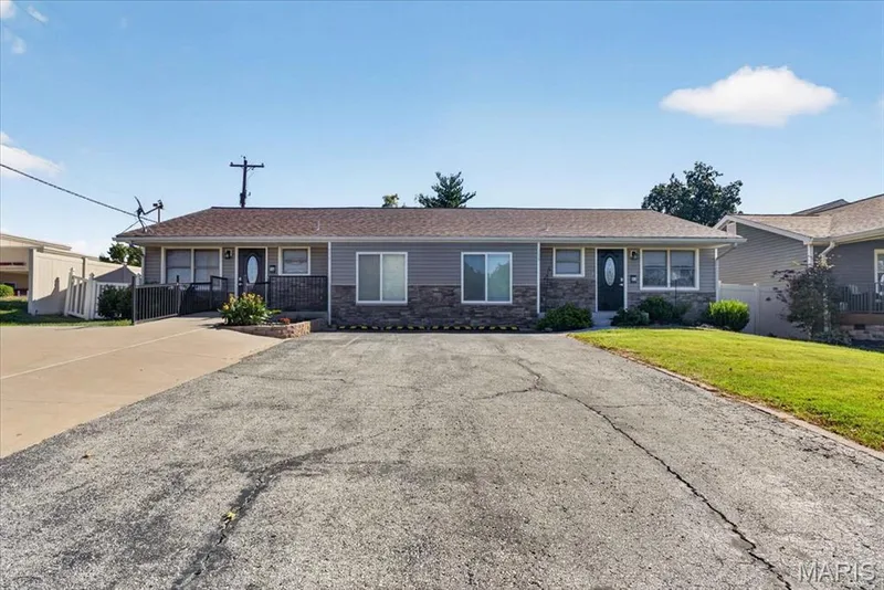 916 N Main Street, O'Fallon, MO β listing photo 1
