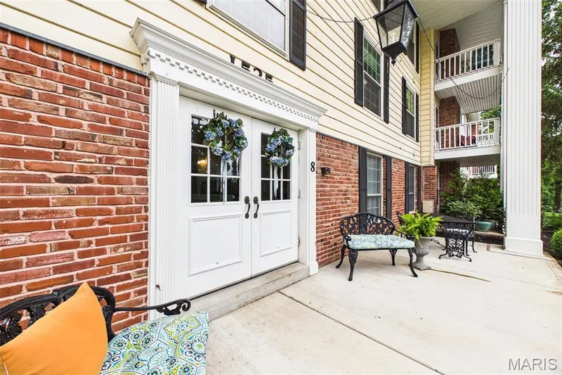 Enjoy a. convortable seat while waiting for your ride. — 1525 Hampton Hall Drive #22, Chesterfield, MO 63017