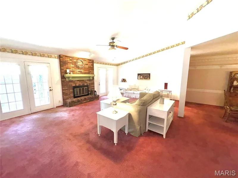 15803 Harris Ridge Court, Chesterfield, MO 63017 — listing photo 10 of 57