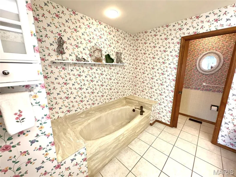 15803 Harris Ridge Court, Chesterfield, MO 63017 — listing photo 25 of 57