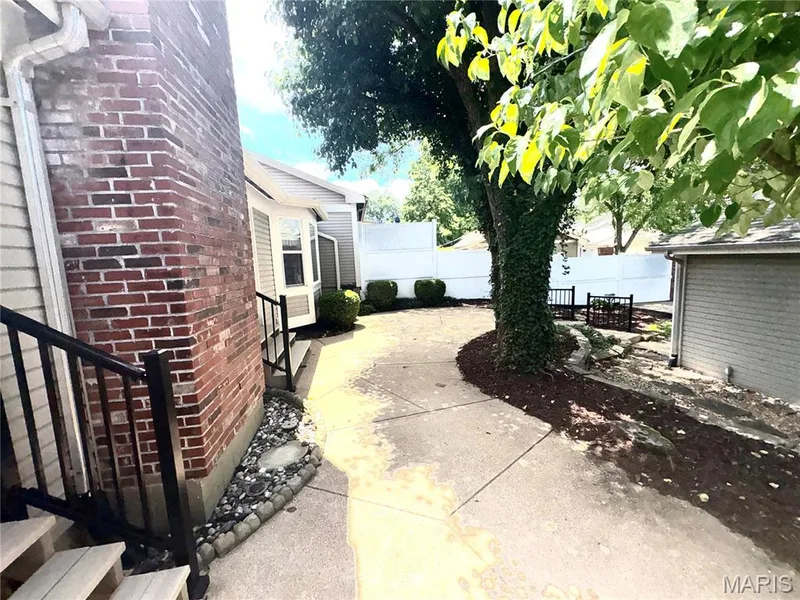 15803 Harris Ridge Court, Chesterfield, MO 63017 — listing photo 43 of 57