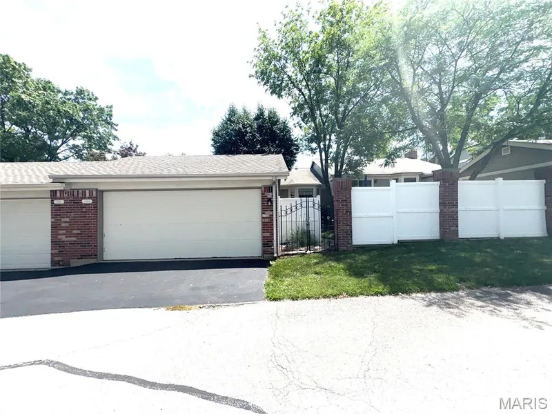 15803 Harris Ridge Court, Chesterfield, MO 63017 — listing photo 46 of 57