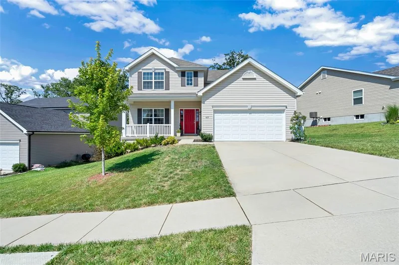 Spacious 4 Bedroom/2.5 Bath home in the Wentzville School District. Amazing location close to dining, shopping and hwys! — 425 Dusty Brook Drive, O'Fallon, MO 63366