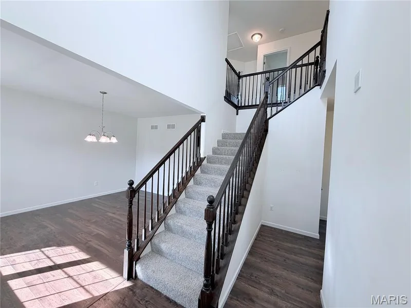 2 story entry foyer — 425 Dusty Brook Drive, O'Fallon, MO 63366