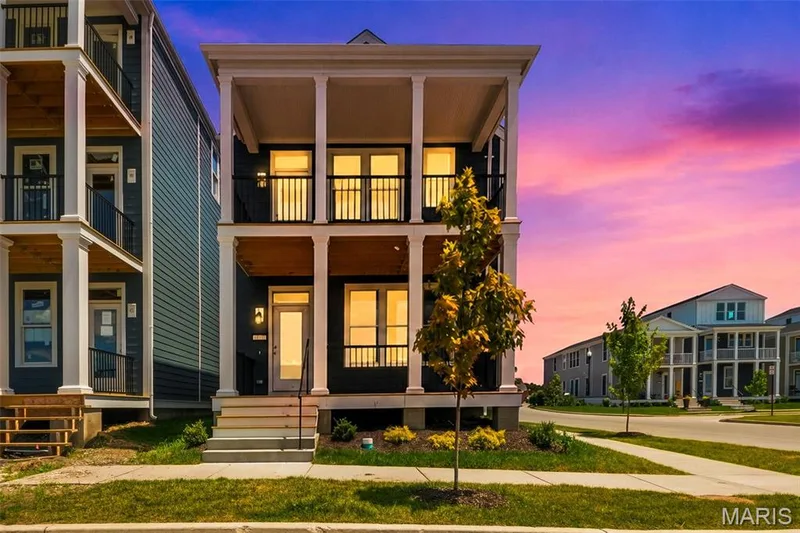 4220 Marais Temps Clair Drive, St Charles, MO — listing photo 1