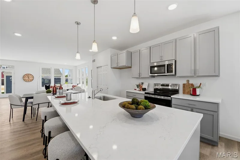4220 Marais Temps Clair Drive, St Charles, MO 63301 — listing photo 21 of 49
