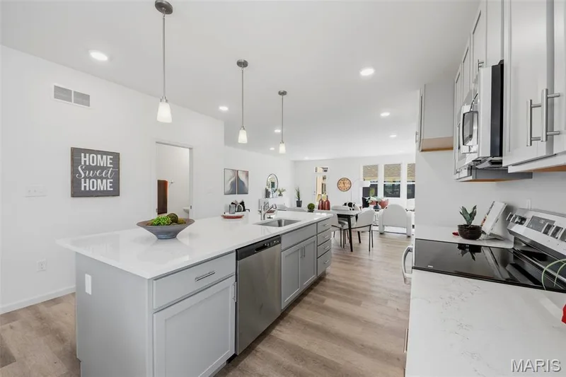 4220 Marais Temps Clair Drive, St Charles, MO 63301 — listing photo 22 of 49