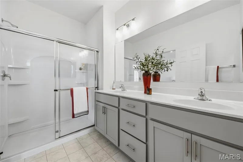 4220 Marais Temps Clair Drive, St Charles, MO 63301 — listing photo 29 of 49