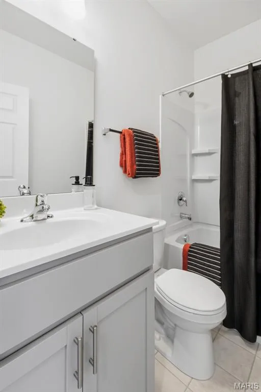 4220 Marais Temps Clair Drive, St Charles, MO 63301 — listing photo 37 of 49