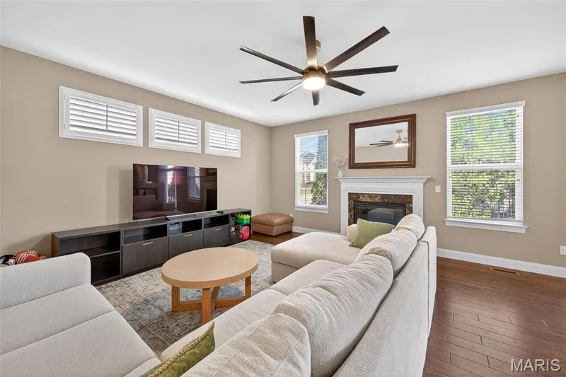 142 Tuscany Trace Drive, St Charles, MO 63303 — listing photo 8 of 42