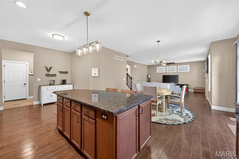 142 Tuscany Trace Drive, St Charles, MO 63303 — listing photo 14 of 42