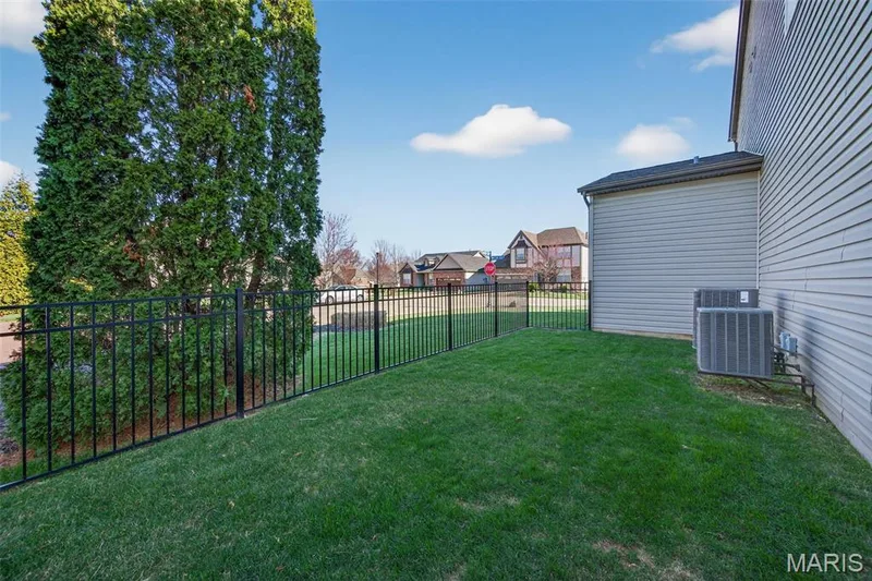 142 Tuscany Trace Drive, St Charles, MO 63303 — listing photo 38 of 42
