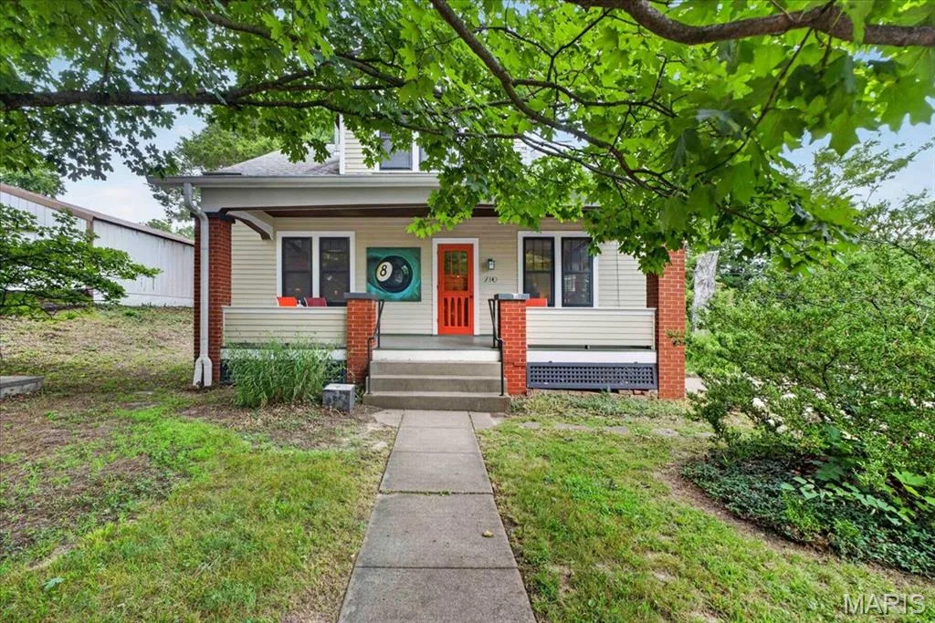 210 Lower Street, Augusta, MO 63332 — listing photo 1 of 32