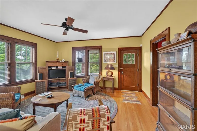 210 Lower Street, Augusta, MO 63332 — listing photo 5 of 32