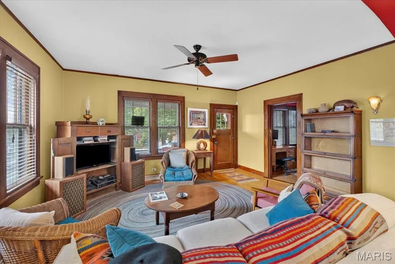 210 Lower Street, Augusta, MO 63332 — listing photo 6 of 32